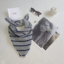 Carica l'immagine nel visualizzatore di Gallery, Carré UN/PAIR grigio perla blu