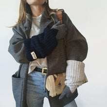 Carica l'immagine nel visualizzatore di Gallery, Guanto UN/PAIR Blu con terzo grigio perla