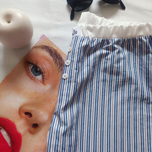 Carica l'immagine nel visualizzatore di Gallery, Pantalone bianco a righe multicolor celesti, blu e beige con retro tinta unita testa di moro