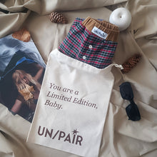 Carica l'immagine nel visualizzatore di Gallery, Boxerina pied de poule con retro spigato lilla