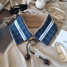 Load image into Gallery viewer, COLLAR UN/PAIR BLUE CHECKS BEIGE MONTONCINO EMBROIDERED FLOWER RIBBON