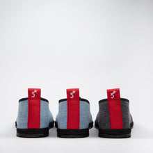 Carica l'immagine nel visualizzatore di Gallery, UN/PAIR celeste nastro nero