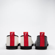 Carica l'immagine nel visualizzatore di Gallery, UN/PAIR avorio nastro nero