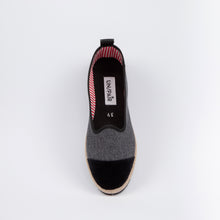 Carica l'immagine nel visualizzatore di Gallery, UN/PAIR celeste nastro beige
