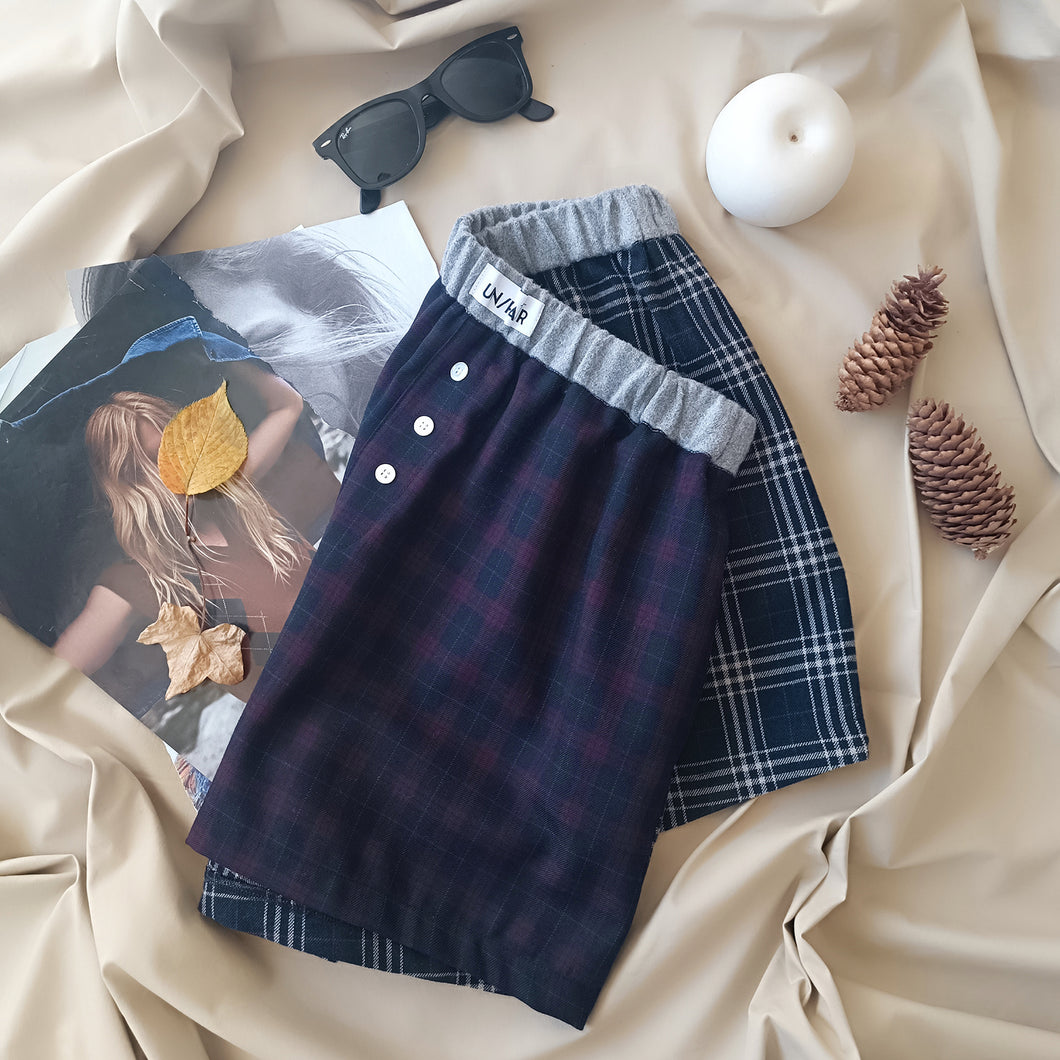 Bordeaux checkered boxerina short with blue tartan back