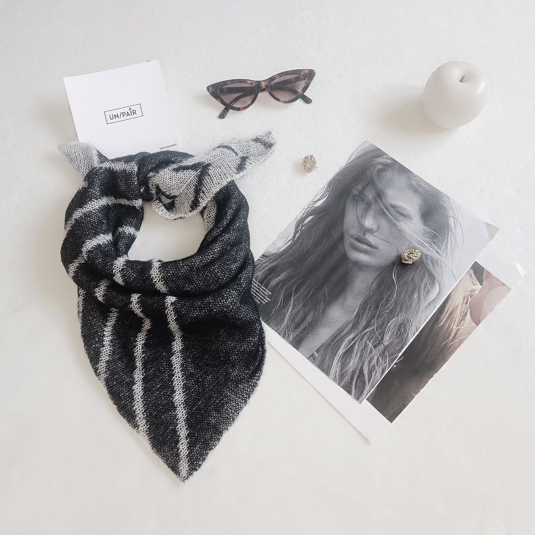 Carré UN/PAIR Black White