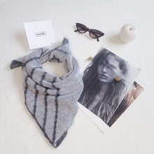 Load image into Gallery viewer, Carré UN/PAIR White Medium grey 
