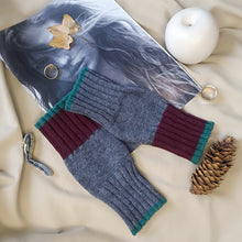 Load image into Gallery viewer, UN/PAIR Fingerless gloves Grey Bordeaux Emerald Green
