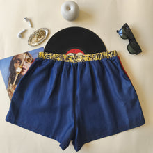 Carica l'immagine nel visualizzatore di Gallery, Boxerina pizzo rosso mattone e retro chambray blu scuro con tasche
