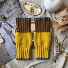 Load image into Gallery viewer, UN/PAIR Fingerless gloves Yellow Hazelnut Medium Grey
