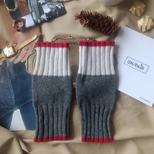 Carica l&#39;immagine nel visualizzatore di Gallery, Manicotto UN/PAIR Grigio medio Bianco Rosso
