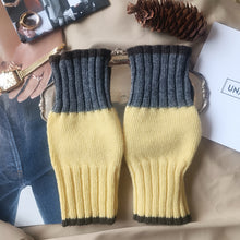 Carica l&#39;immagine nel visualizzatore di Gallery, Manicotto UN/PAIR Giallo pallido Grigio medio Caffè
