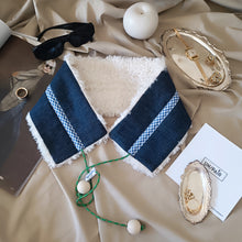 Load image into Gallery viewer, COLLAR UN/PAIR DENIM CREAM COAT WITH GREEN LACE
