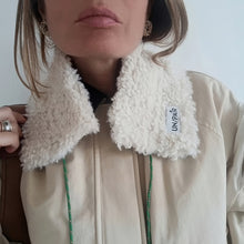 Load image into Gallery viewer, COLLAR UN/PAIR DENIM CREAM COAT WITH GREEN LACE
