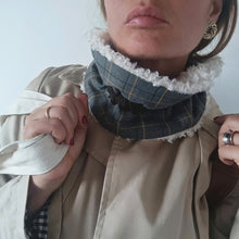 Load image into Gallery viewer, COLLAR UN/PAIR GREY CHECKS CREAM MONTONCINO
