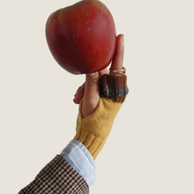 Carica l&#39;immagine nel visualizzatore di Gallery, Manicotto UN/PAIR Giallo Nocciola Grigio medio
