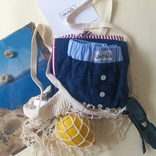 Carica l&#39;immagine nel visualizzatore di Gallery, Boxerina Blu con fiori ricamati e retro righe rosse con tasche
