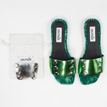 Carica l&#39;immagine nel visualizzatore di Gallery, Sandalo UN/PAIR Verde con terza mascherina argento
