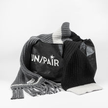 Load image into Gallery viewer, Scarf UN/PAIR Black Grey White

