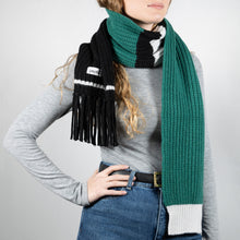 Load image into Gallery viewer, Scarf UN/PAIR Green Black White
