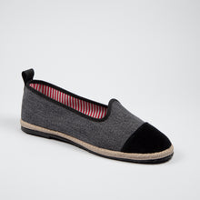 Load image into Gallery viewer, Grey UN/PAIR’s Friulan with a black ribbon
